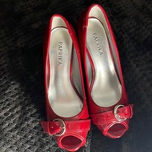 Red heel with buckle